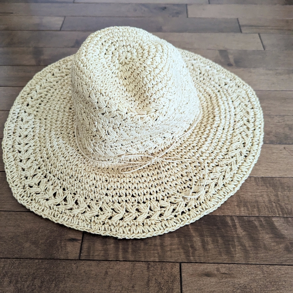 Cappelli Woven Straw Hat Floppy Wide Brim Spring Summer